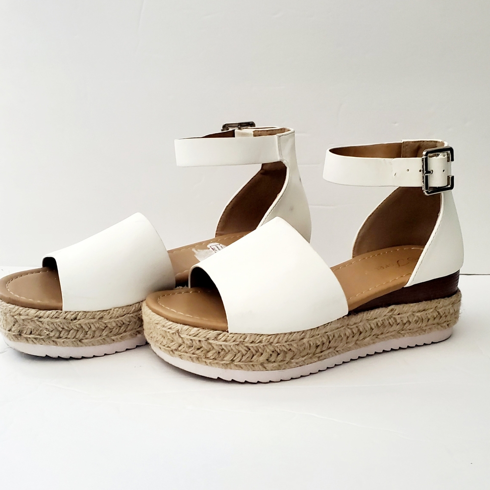 Forever Collectibles White Tan Espadrille Sandals